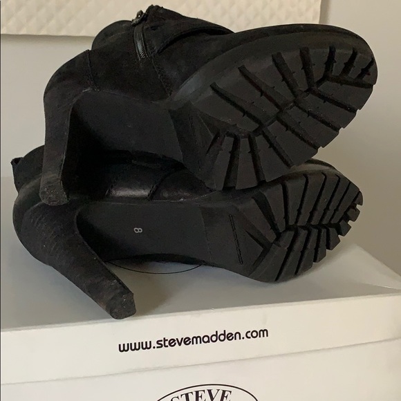 KOLA Leather Bootie - Picture 5 of 7